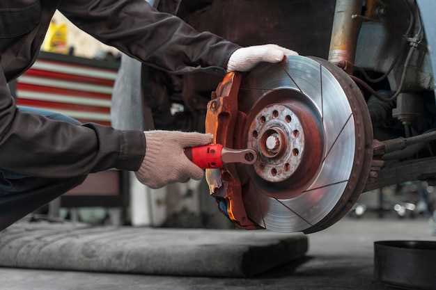 How to bleed your brake lines properly